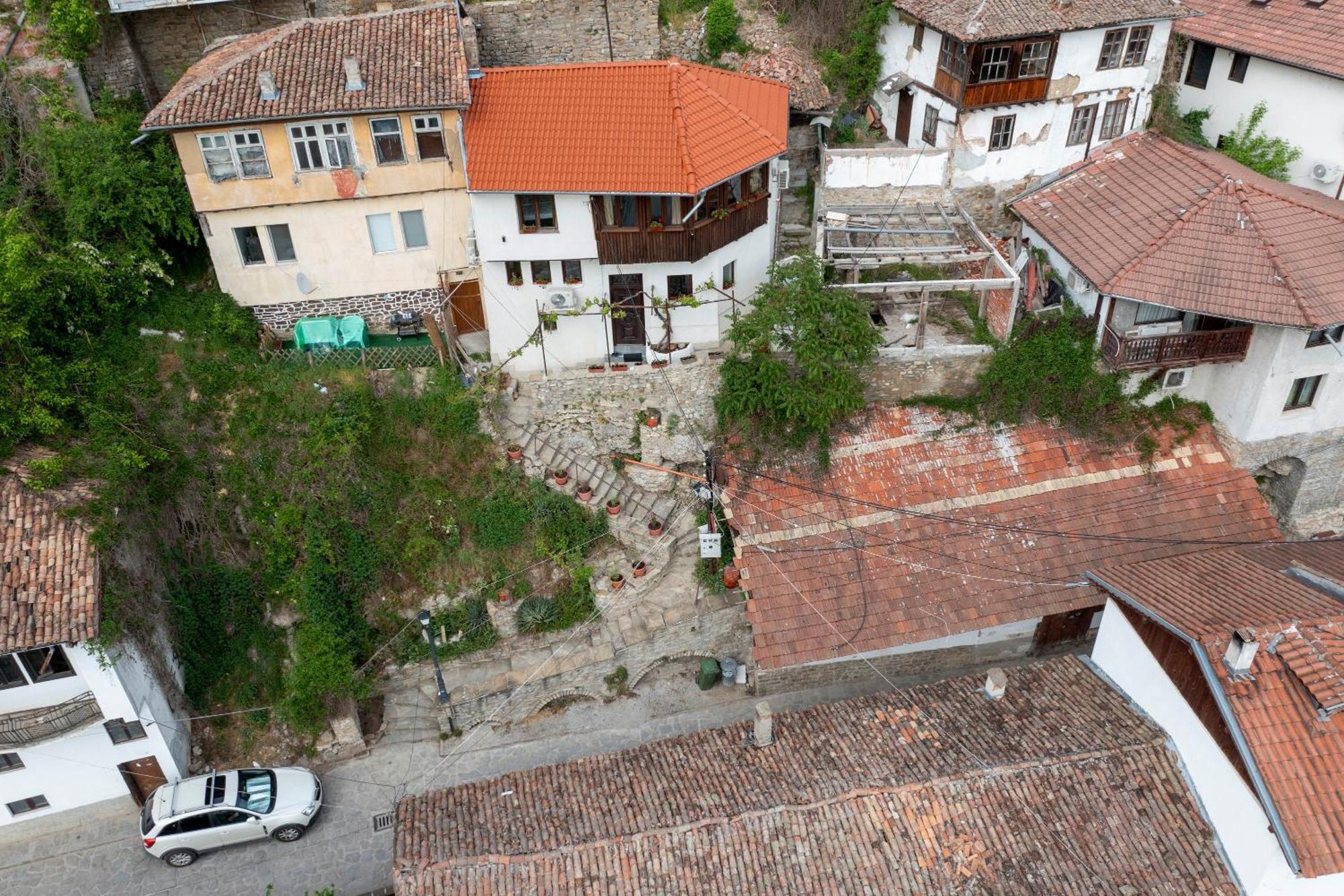 Bobevata Guest House - Floor 2 - Stunning View Old Town Veliko Turnovo Bagian luar foto